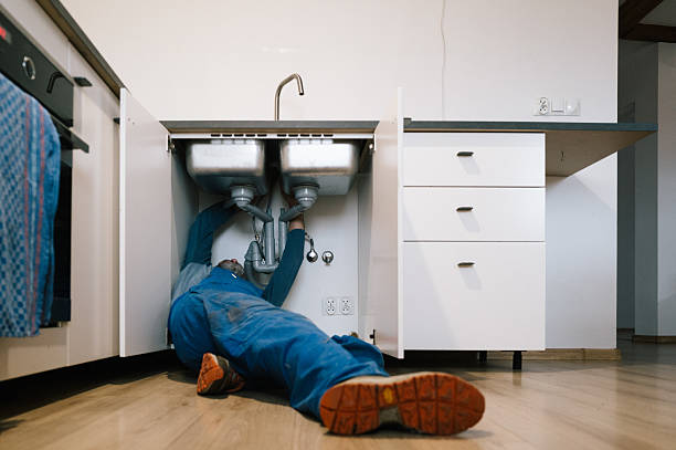 Professional Leak Detection technician working in Marine City, MI